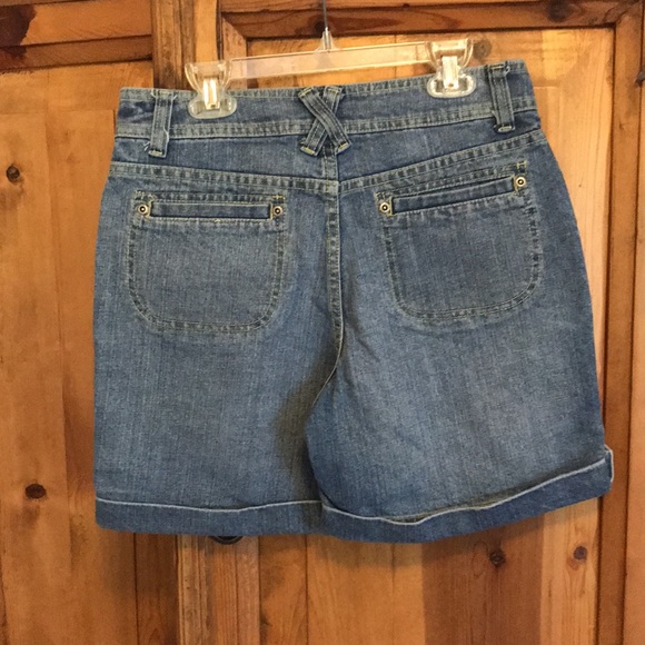 Arizona Jean Company denim shorts, size 14. - Picture 2 of 2